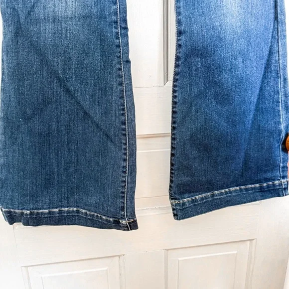 NWT Judy Blue Flare Jeans - Picture 3 of 6